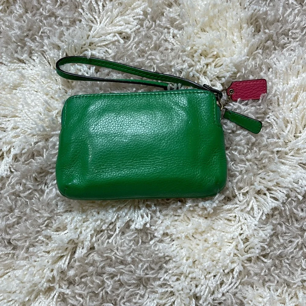 Coach Wristlet - Picture 4 of 8